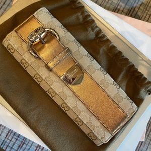AUTHENTIC Rare Gucci Monogram Clutch ✨